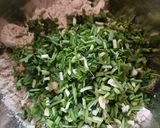 લસુની રોટી (Lasuni Roti Recipe In Gujarati) રેસીપી સ્ટેપ2ફોટો