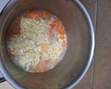 Foto langkah ke 3 dari resep Mie Instan Wortel Telur.