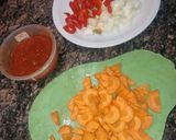 Foto del paso 2 de la receta: Patas muslos con verduras y salsa