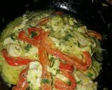 Foto del paso 3 de la receta: Salteado de pollo con mostaza, verduritas y arroz amarillo