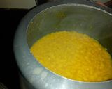 A picture of step 1 of Morianga powder dal.