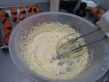 Torta de ciruelas frescas y  yogurt