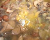 Foto del paso 7 de la receta Filetes rusos en salsa de champiñones y setas