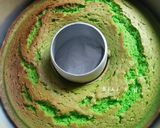 Foto langkah ke 6 dari resep Bolu Pandan Lembut No Seret.