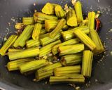 A picture of step 3 of Drumstick kadhi.