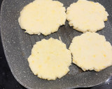 Foto del paso 5 de la receta: Como hacer arepas colombianas con queso 🧀