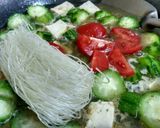 Foto langkah ke 6 dari resep Sayur bening oyong bumbu iris simple.