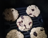Foto del paso 2 de la receta: Galletas de avena y arándanos en freidora de aire. 🍪😍