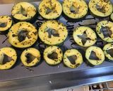 Une image de l'étape 3 de Minis chorizos grillés aux médaillons de courgette marinés.