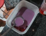 Foto langkah ke 4 dari resep Puding pelangi.