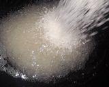 A picture of step 3 of Quick Doodh jalebi dessert.