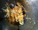 Foto langkah ke 3 dari resep Omurice (Nasi goreng selimut).