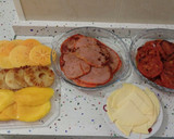 Foto del paso 1 de la receta: Pincho de lomo con frutas, verduras y queso