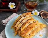 Gambar langkah 7 resipi Martabak Roti Jala.