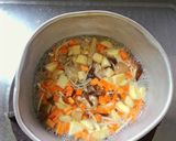 รูปขั้นตอนการทำที่ 2 ของ ข้าวต้มหมูสับเห็ดรวมมิตร