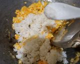 Foto langkah ke 3 dari resep Nasi Goreng Telur fav ade.