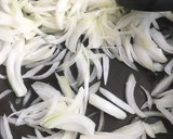 Foto del paso 2 de la receta: Sopa de cebolla, zanahoria y papa 🥕