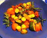 Foto del passaggio 5 della ricetta Zucchine in padella con Wiener Würtstchen di Francoforte