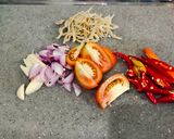 Foto langkah ke 2 dari resep Tumis daun sirih bumi teri nasi.