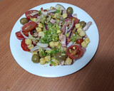 Foto del paso 3 de la receta: Ensalada completa con aguacate para 2