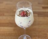 A picture of step 3 of Vanilla milkshake with roasted strawberries.