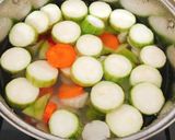 Hình bước làm 2 của món Bún huế chay