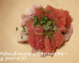 Foto del paso 6 de la receta: Ensalada de pimientos asados, con aceitunas en aceite