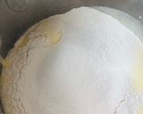 A picture of step 4 of Tripe fruit cake.