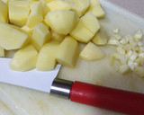 Foto del paso 3 de la receta: Boquerones fritos  con patatas al curry