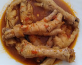 Foto del paso 6 de la receta: Estofado de patas de pollo en olla rápida