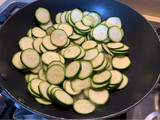 Straccetti di pollo con zucchine