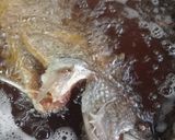 Gambar langkah 2 resipi Ikan Siakap Tiga Rasa.