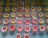 Foto langkah ke 8 dari resep Lapis Bunga.