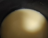 Foto del paso 1 de la receta: Sopa de piñones con rabas de pollo