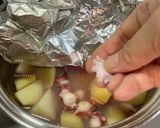 Foto del passaggio 4 della ricetta Polpo in umido con patate alla giapponese 🐙
