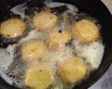 A picture of step 2 of Maash ki dal ke dahi Barry.