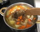 A picture of step 3 of Japanese Curry.