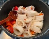 รูปขั้นตอนการทำที่ 2 ของ หมึกผัดไข่เค็ม