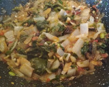 Foto del paso 3 de la receta: Acelgas salteadas con shiitake