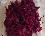 A picture of step 1 of Beetroot Raita.