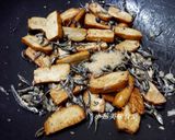 糯米椒炒小魚的食譜步驟3照片