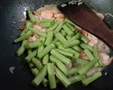 Foto langkah ke 2 dari resep Tumis Jagung Muda, buncis, jamur kuping, dan udang.