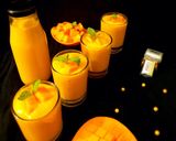 A picture of step 5 of Mango Milkshake.