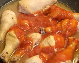 Foto del paso 6 de la receta: Pollo con verduras y tomate cambray🌺