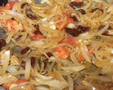 Foto del paso 1 de la receta: Cazuela de pescadilla encebollada con vino tinto