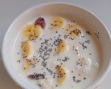 Foto langkah ke 2 dari resep Oatmeal susu kurma.