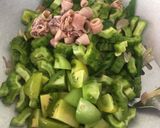 Foto langkah ke 5 dari resep Tumis pare cumi.
