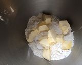 Une image de l'étape 3 de Pâte brisée à la farine d'épeautre et liqueur de bleuet.