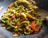 शिमला मिर्च की सब्जी(shimla mirch ki sabzi recipe in hindi) रेसिपी चरण 4 फोटो
