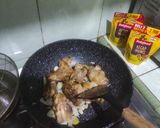 Foto langkah ke 4 dari resep Ayam Kecap Berkuah.